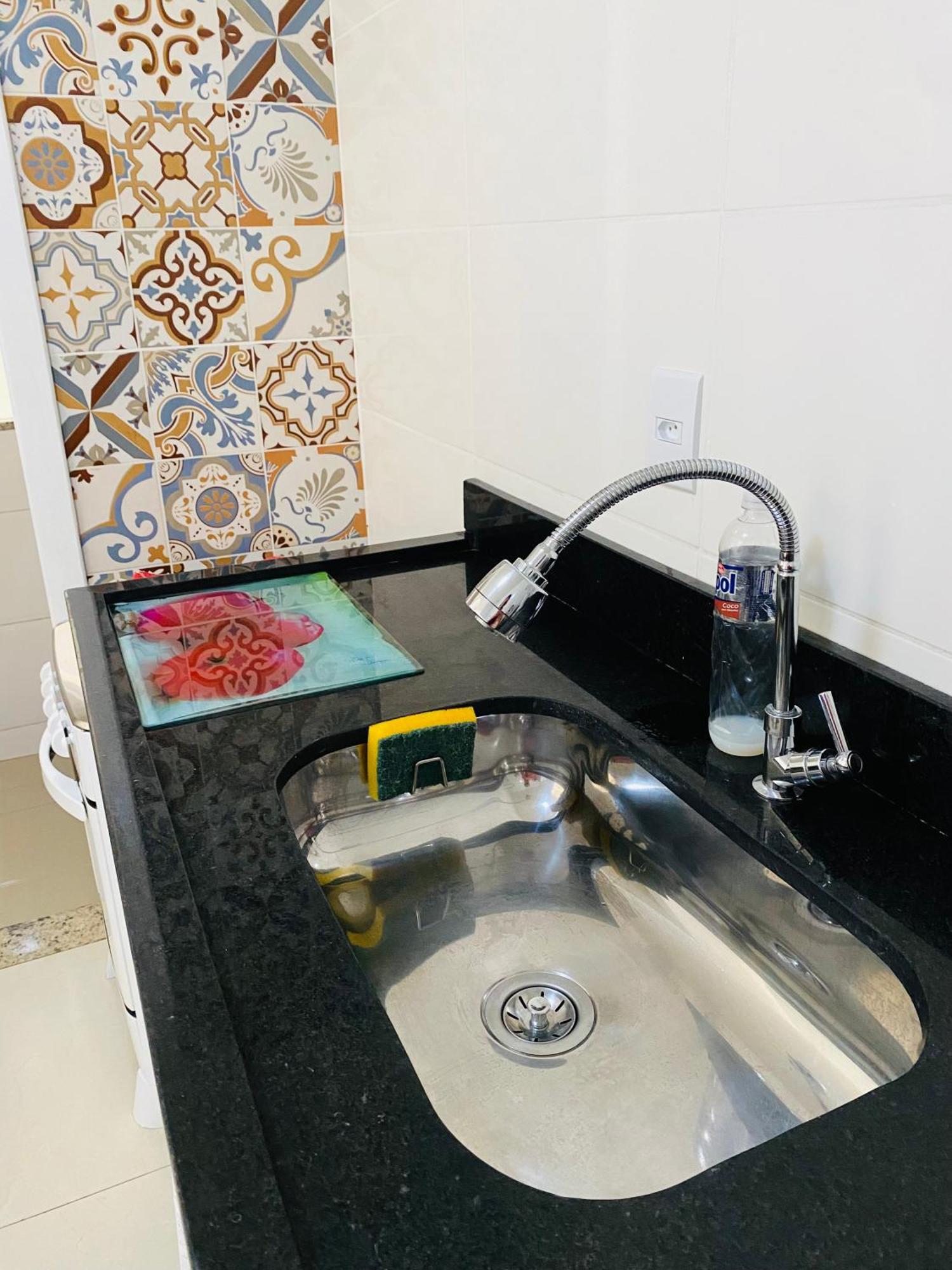 Apartamento Amplo E Confortavel Em 마카에 외부 사진